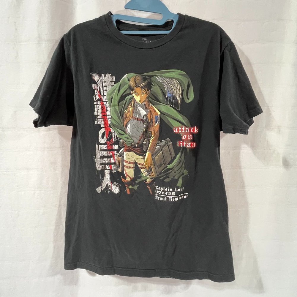 Attach On Titan Black Short Sleeve T-shirt Captain Levi Scout Regiment, Medium